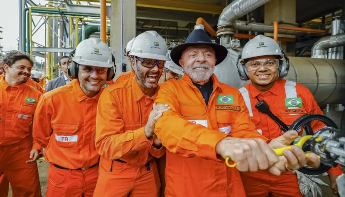lula-comemora-aprovacao-do-fim-da-escala-6x1-conqu0139024900202605272353-ScaleDownProportional